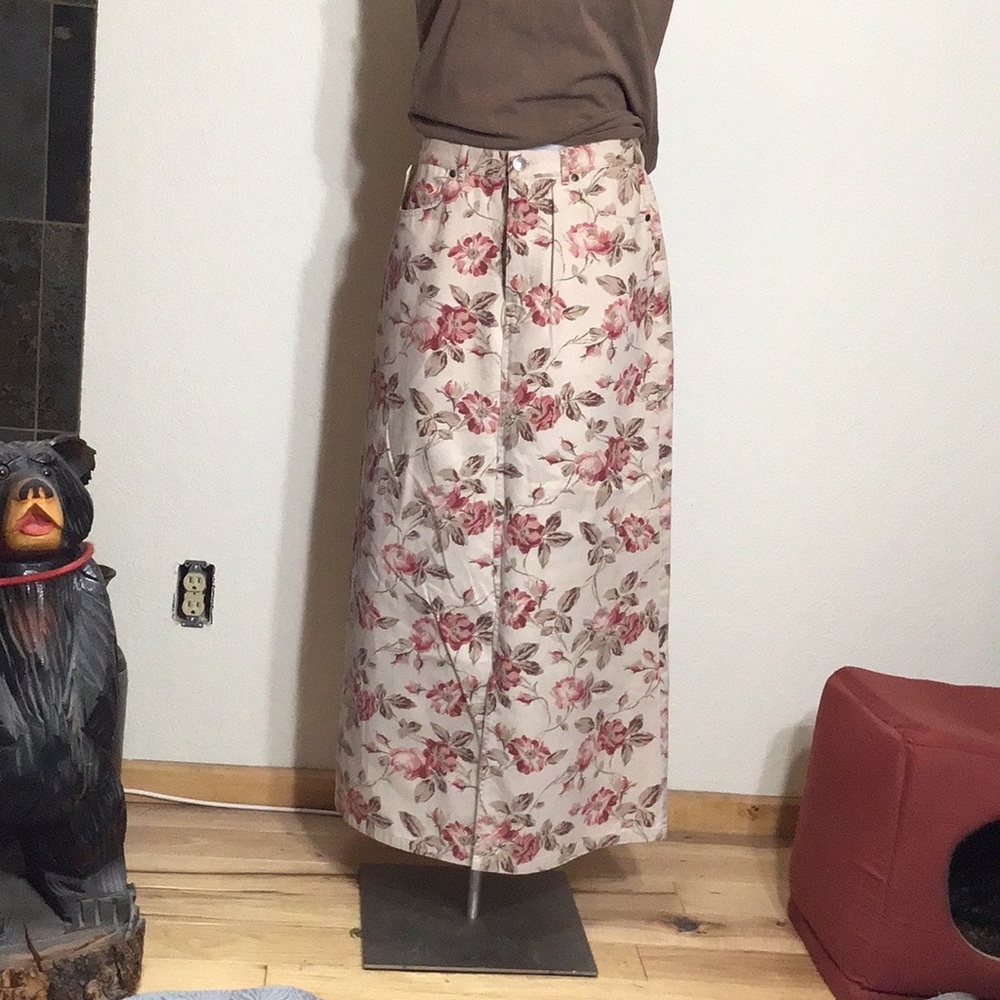 Eddie Bauer Rose Pattern midi skirt